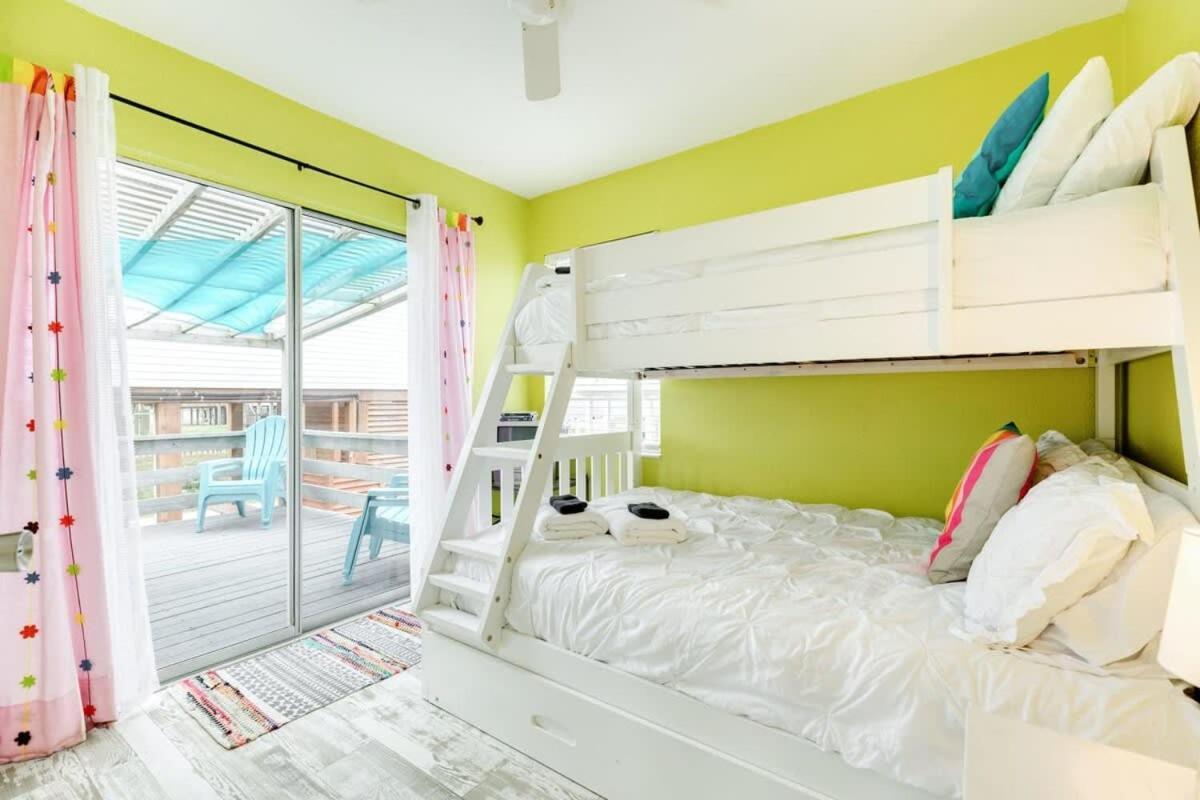 Fun In The Sun! Cozy Beach Pad, Gulf Views And Easy Access To The Sand! Surfside Beach Luaran gambar